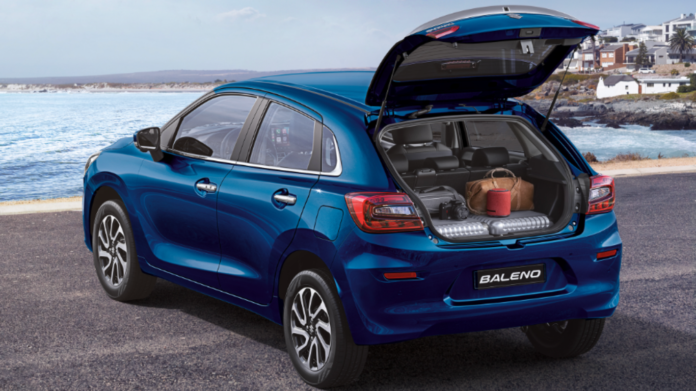 Toyota Maruti Tata Hyundai की किस Premium Hatchback Car पर है कितनी वेटिंग