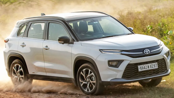 Toyota की ये मिनी Fortuner आपकी फैमिली के लिए है बेस्ट