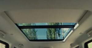 thar roxx sunroof